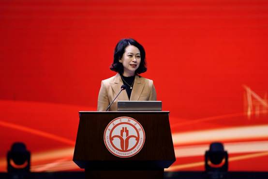 Beat365中文官方网站副校长初可佳